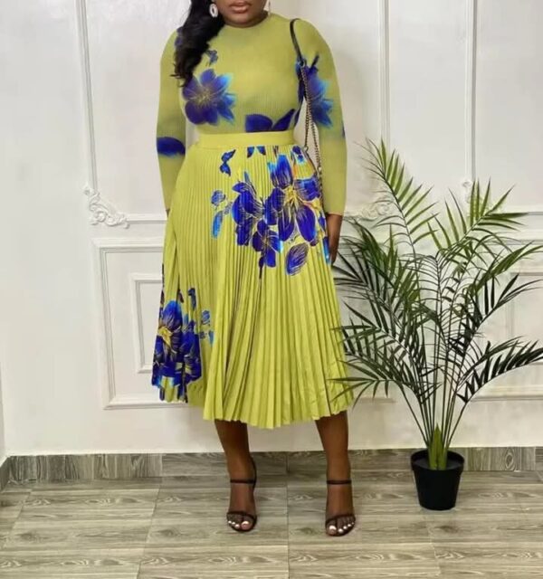 Linda Women Fashion Sexy Floral Two-Piece Set - Image 2