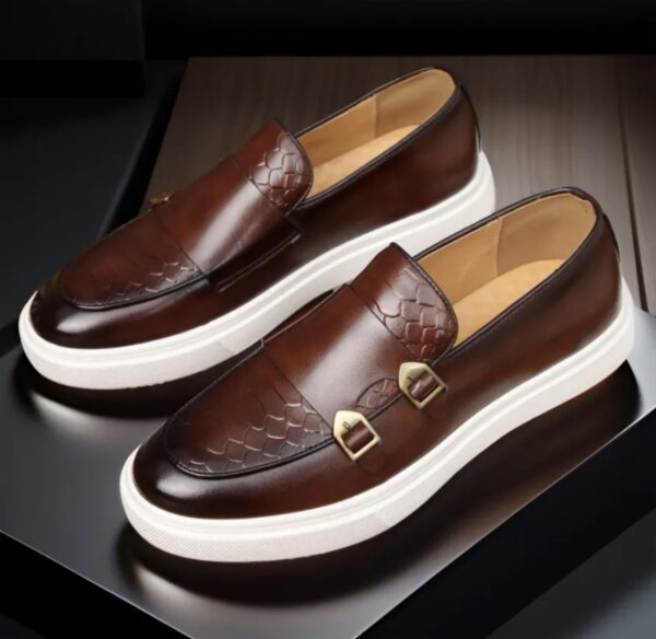 Stride Luxe Elegant Leather Loafers with Contrast Sole - Image 2